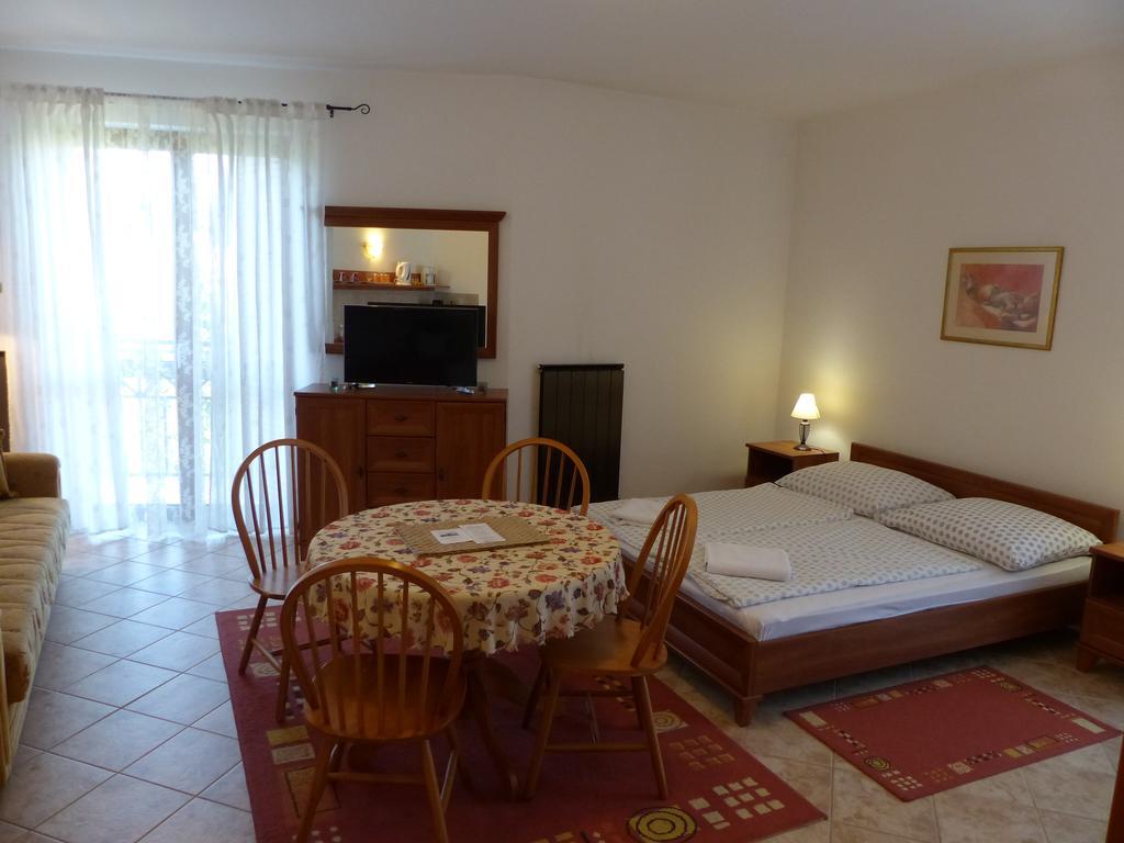 Toscana Lakeside Apartments I - II Family Friend Siofok Room photo