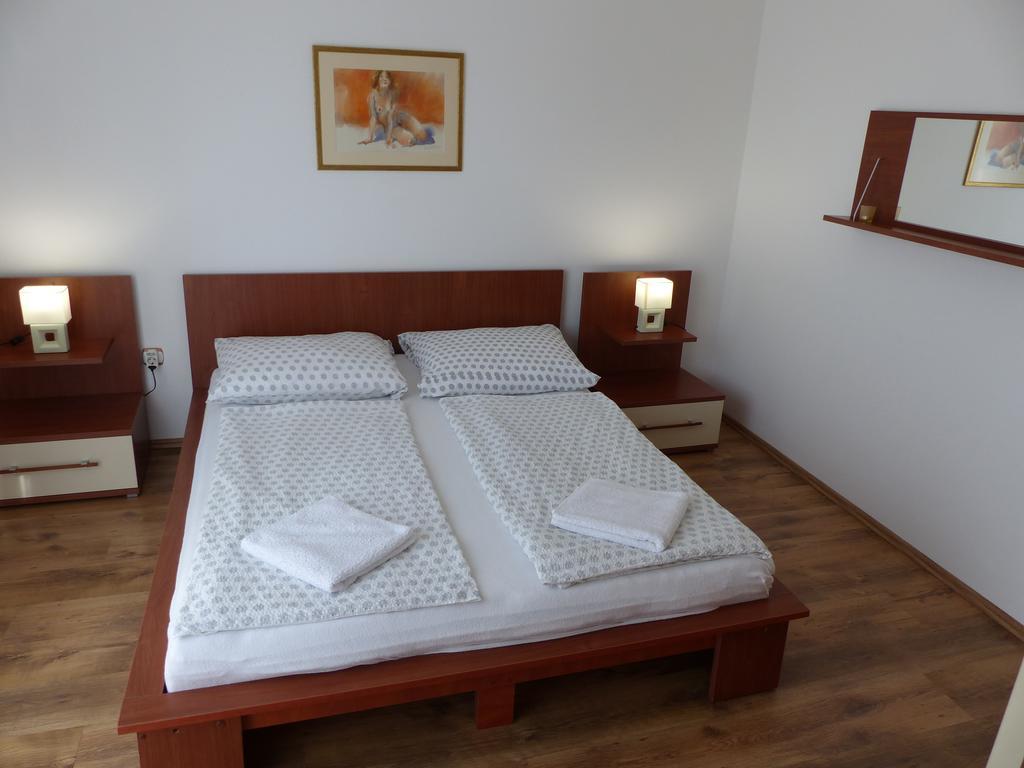 Toscana Lakeside Apartments I - II Family Friend Siofok Room photo