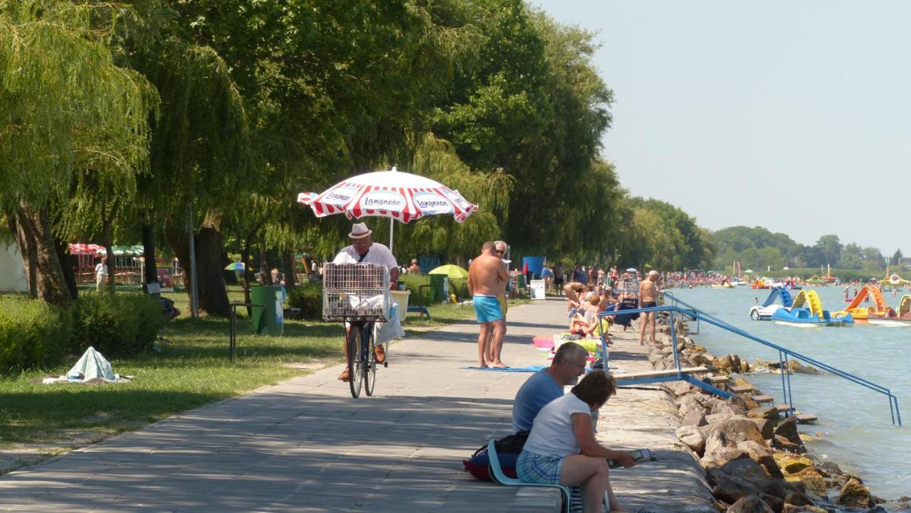 Toscana Lakeside Apartments I - II Family Friend Siofok Exterior photo